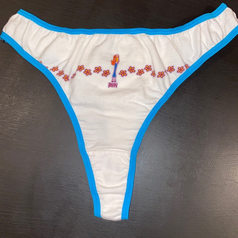 NWT white Poppy thong size Large